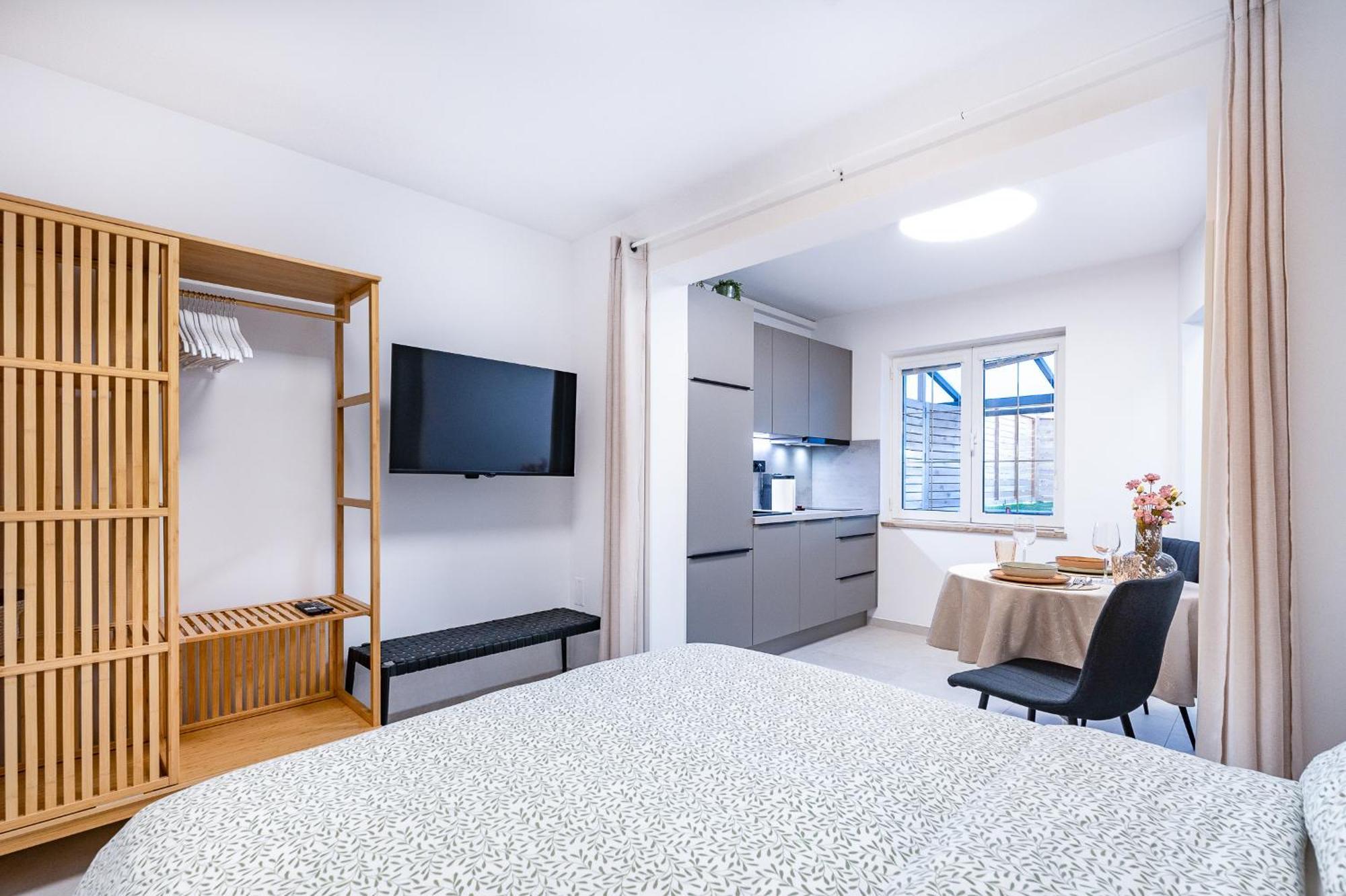 Isolana Apartment Изола Экстерьер фото