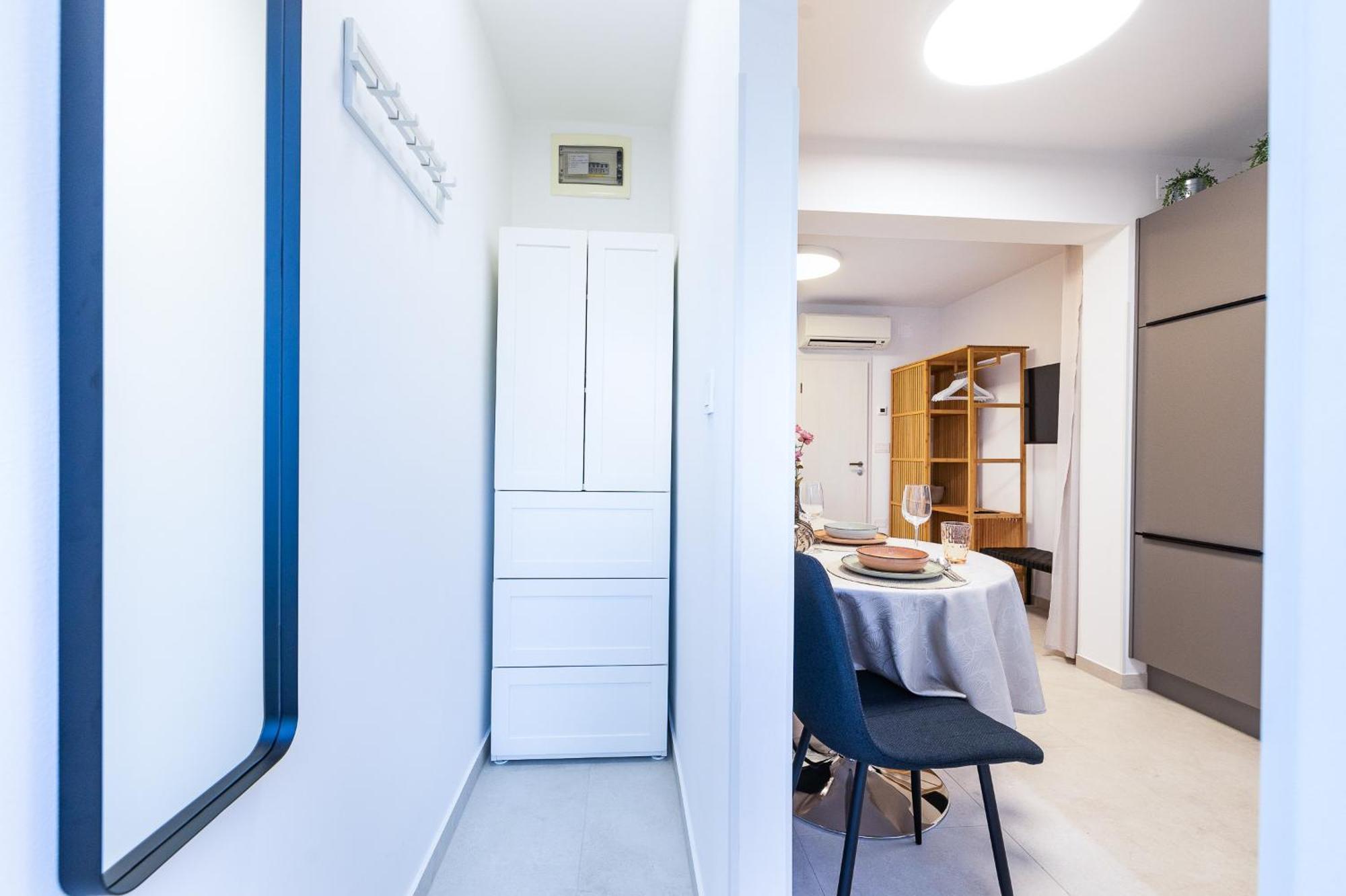 Isolana Apartment Изола Экстерьер фото